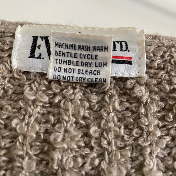 Vintage Balloon Sleeve Cardigan - Picture 3 of 4